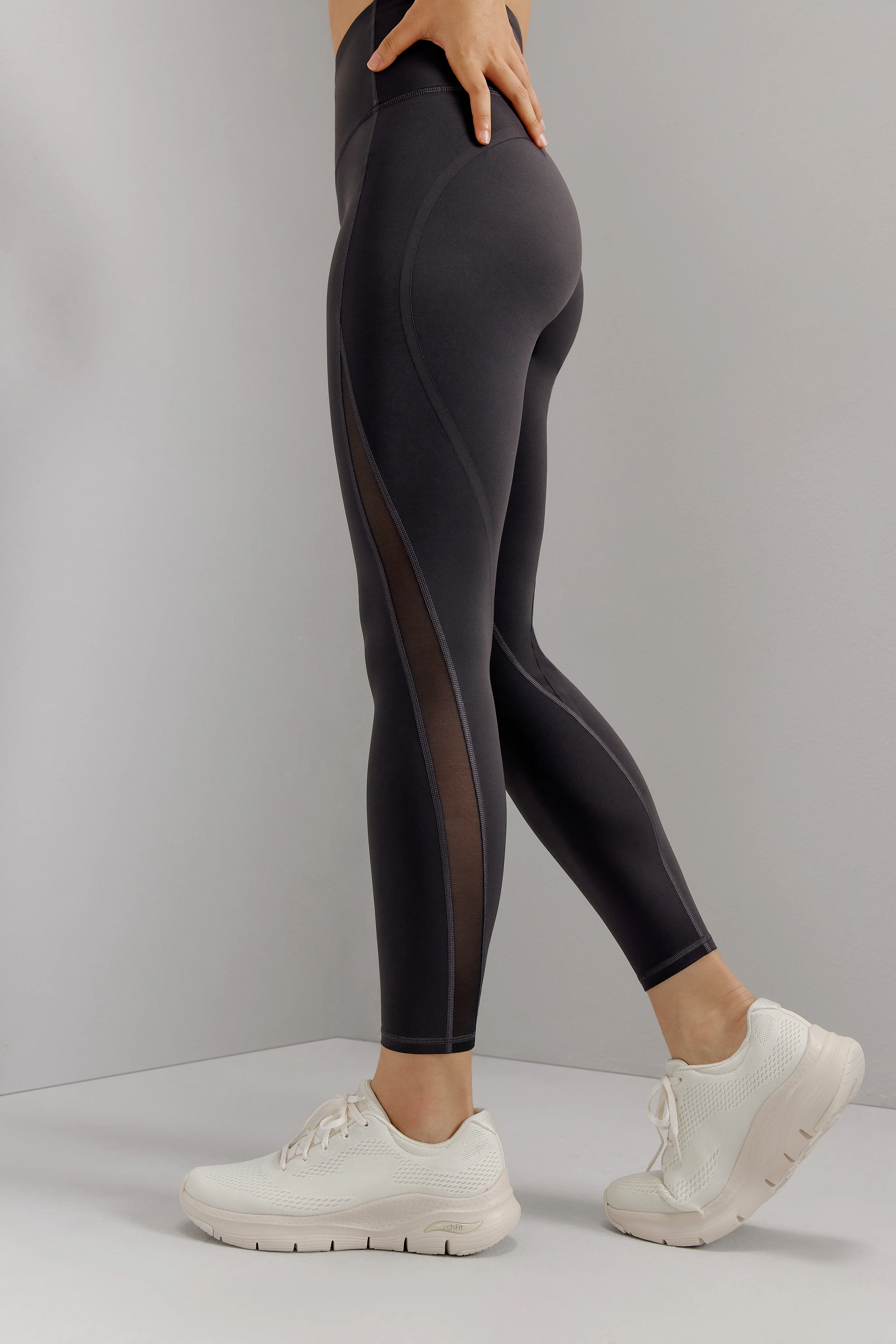 Core Medium Support Leggings - Image 2