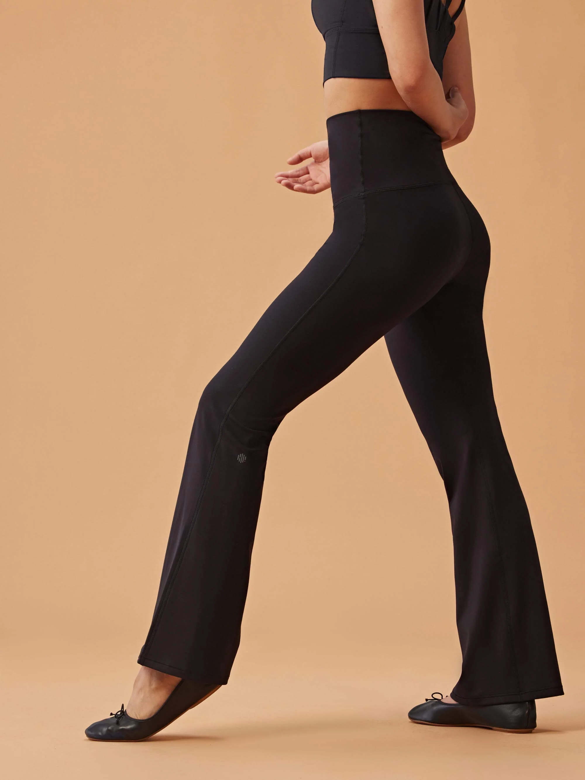 NEIWAI ACTIVE X NYCB Foldover Flare Leggings - Image 2
