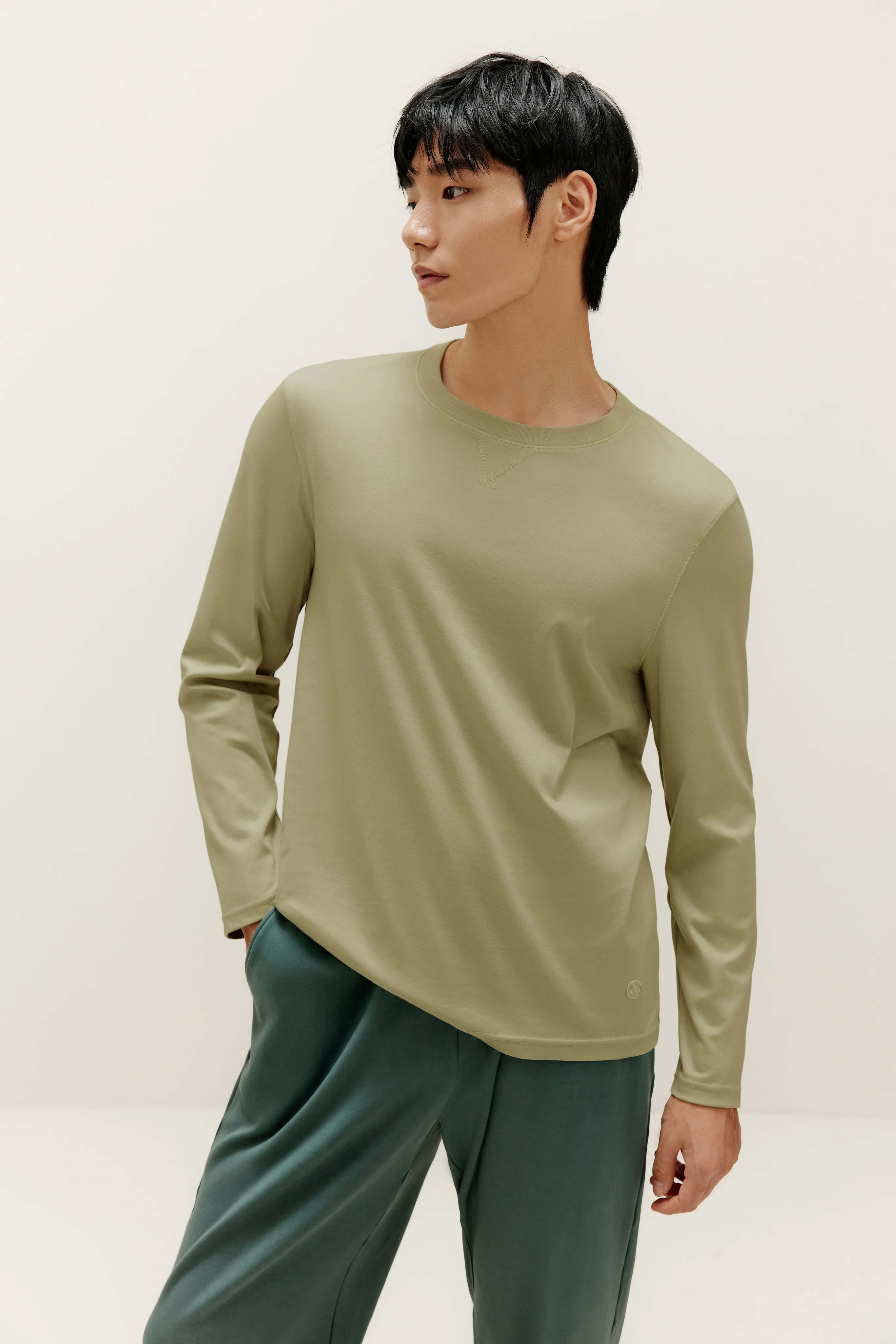 Men's Basic Long Sleeved T-shirt - Image 2