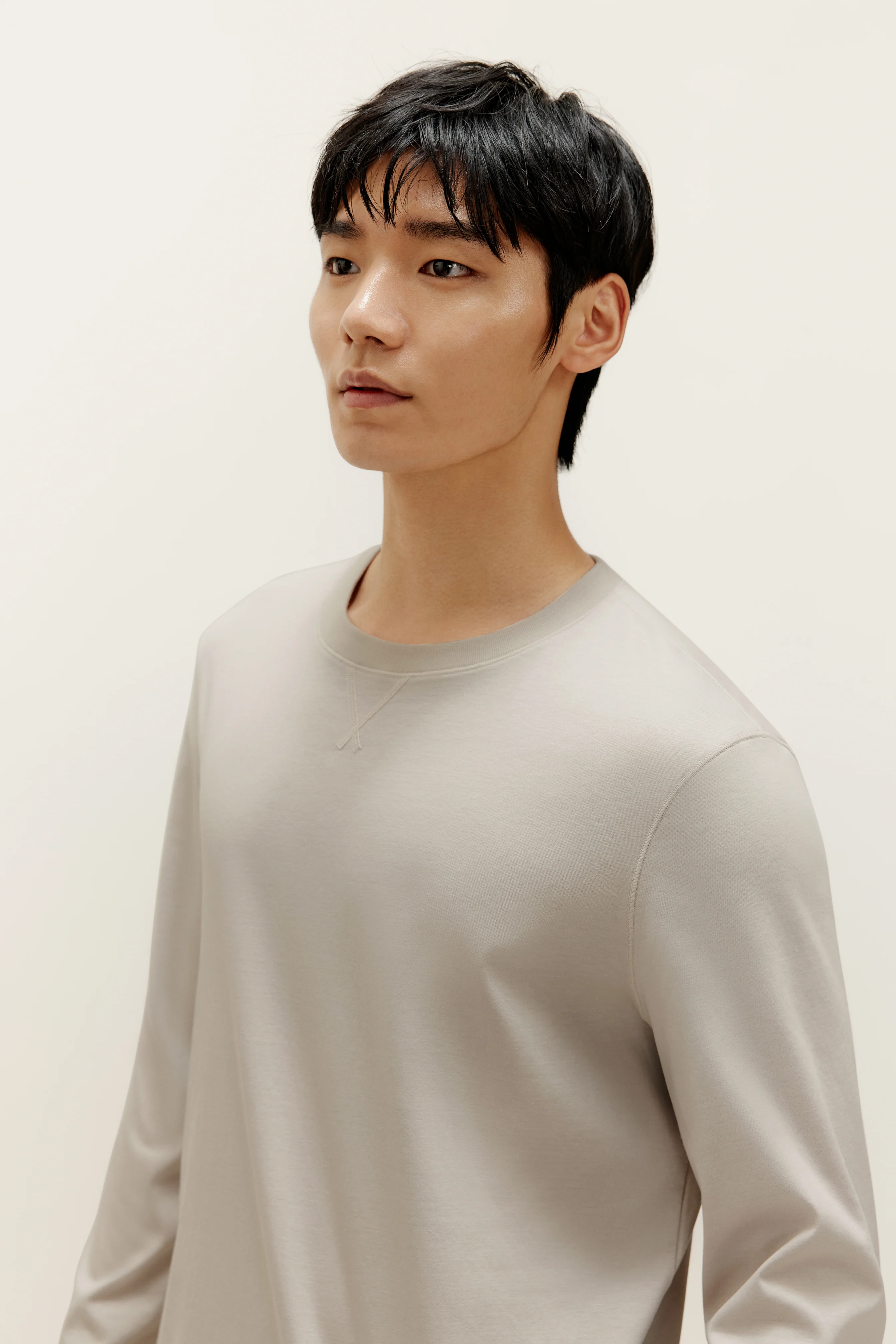 Men's Basic Long Sleeved T-shirt - Image 5