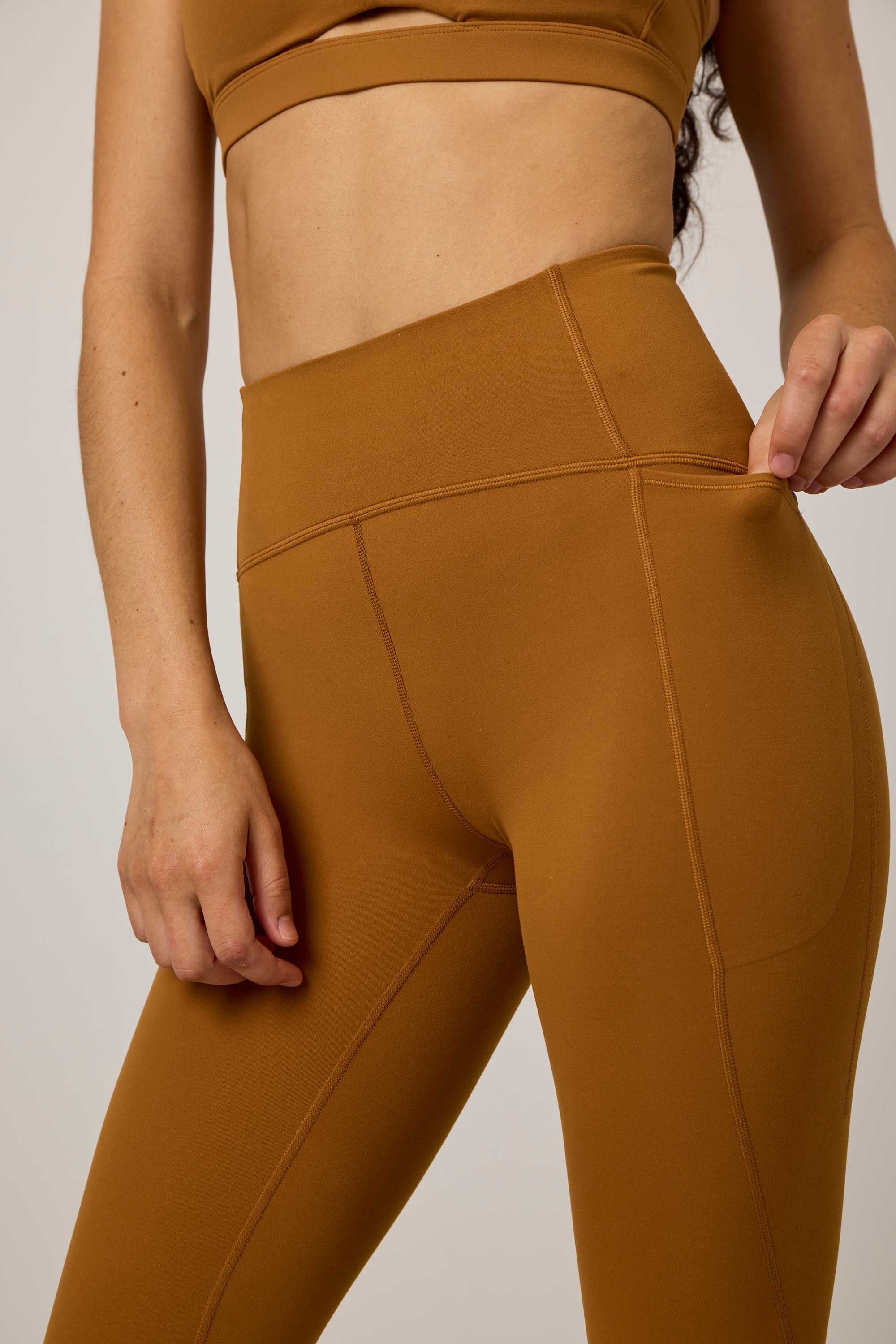 NEIWAI ACTIVE X NYCB Mousse Medium Support Leggings - Image 5