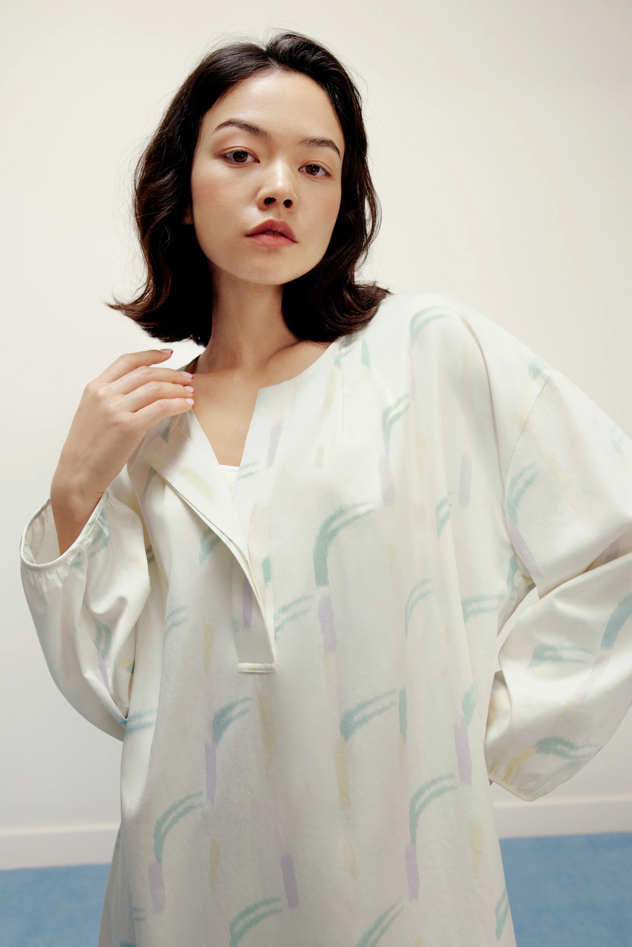 Ruched Collarless Pajama Dress - Image 4