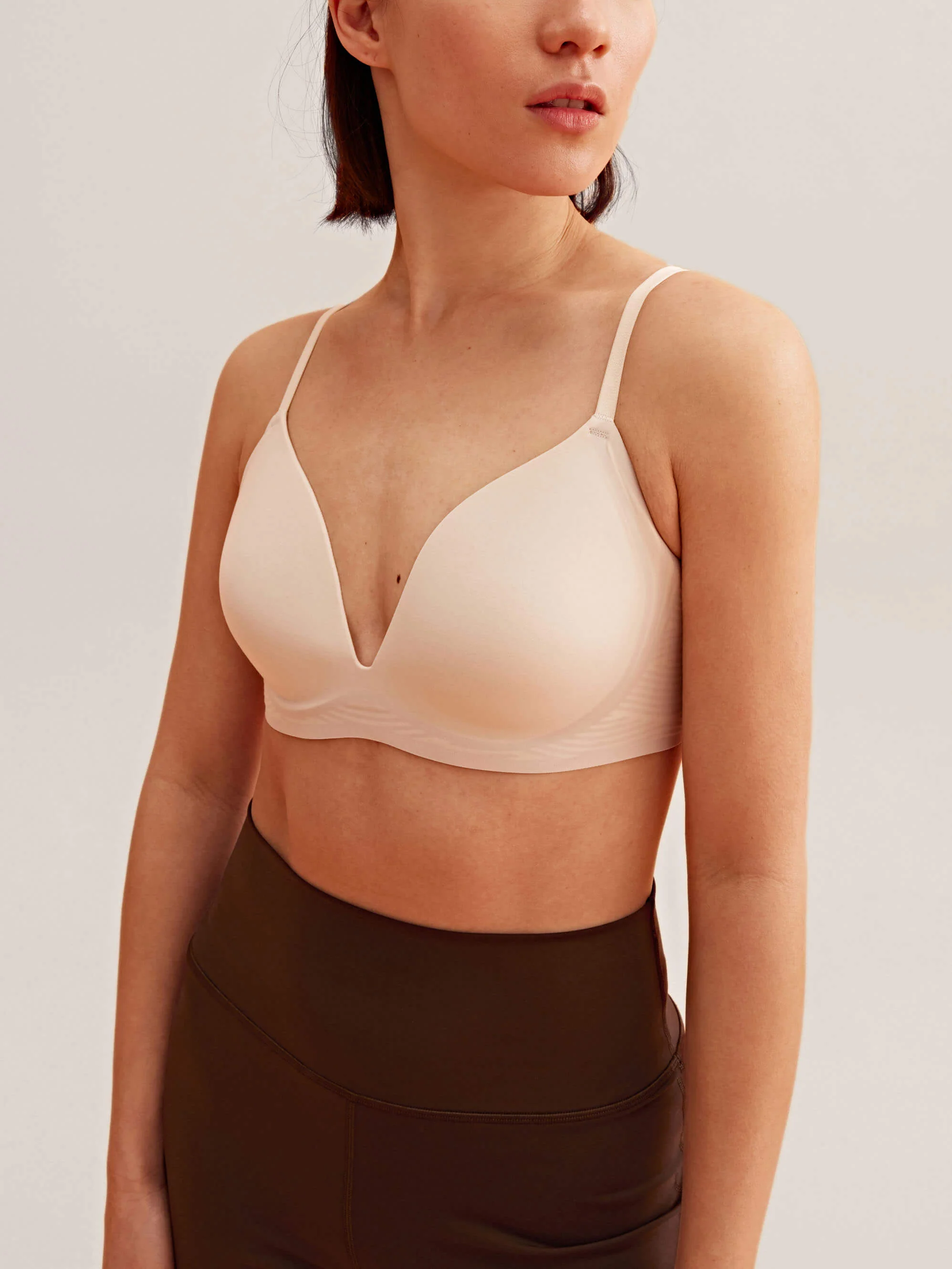 Swan Cup V-Line Bra - Image 2