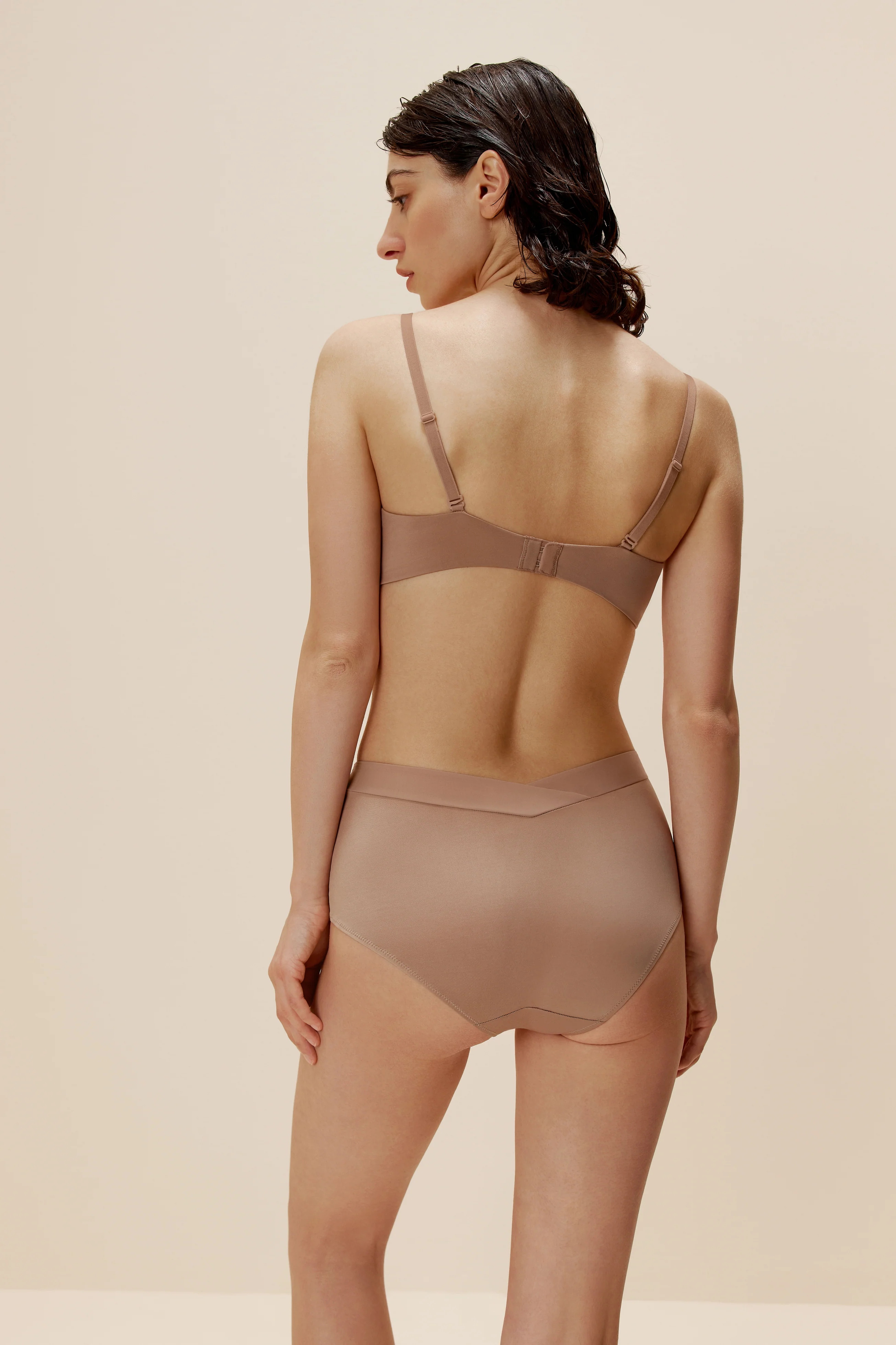 Twin Cross Plunge Contour Bra 2.0 - Image 3