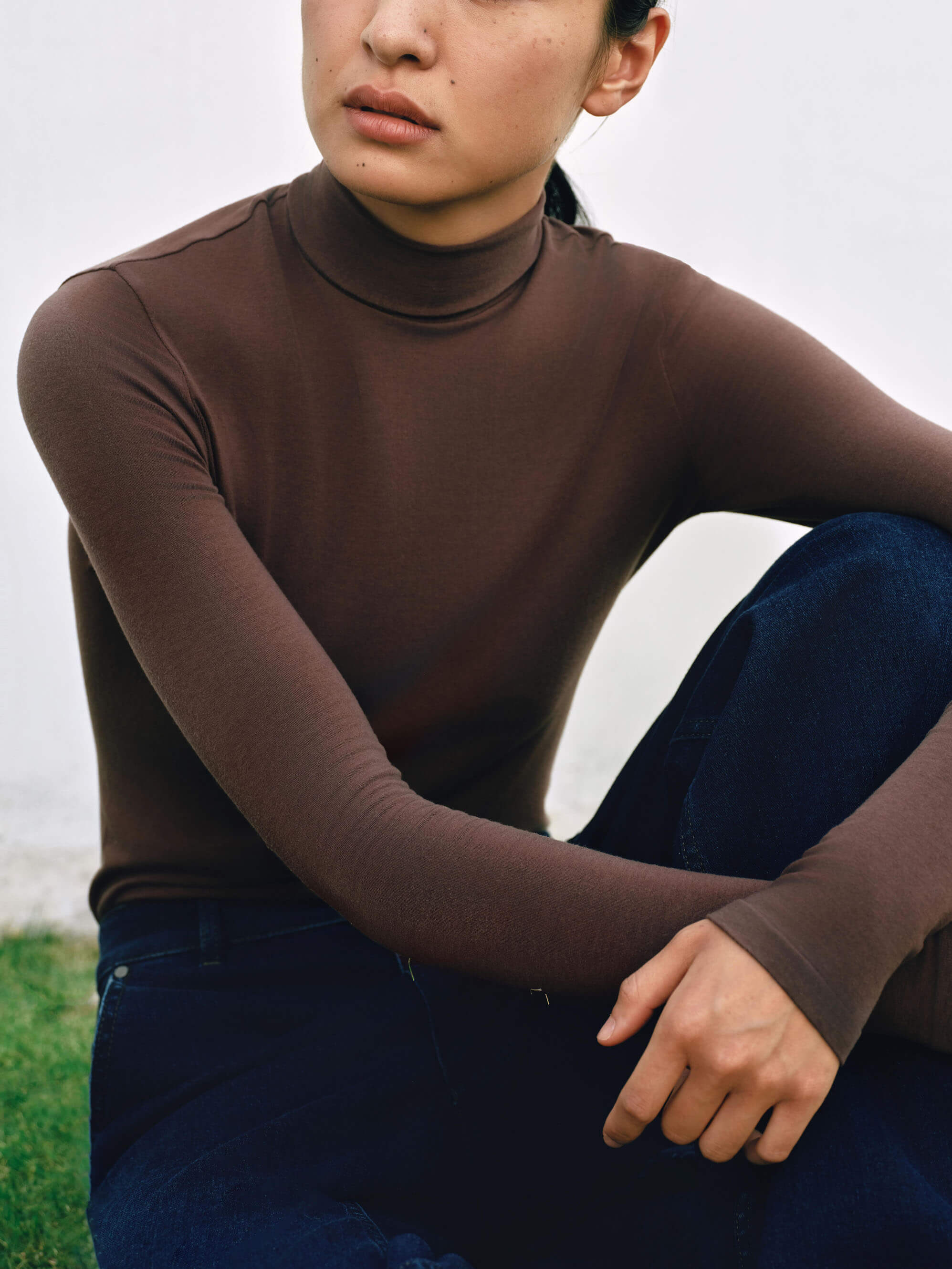 Wool Seamless Turtleneck Top - Image 3